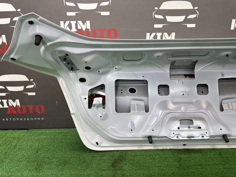 Крышка багажника Ford focus 3 2012 CB8