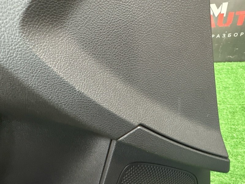 Обшивка двери Ford focus 3 2012 CB8