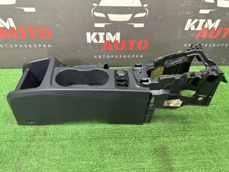 Центральная консоль(тоннель) МКПП Ford focus 3 2012 CB8