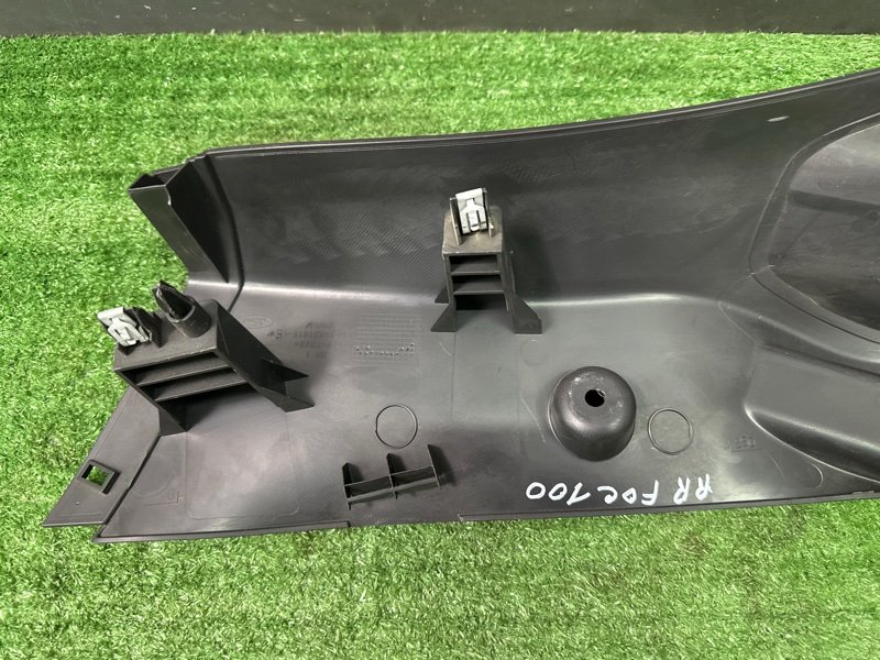 Накладка стойки нижняя Ford focus 3 2012 CB8