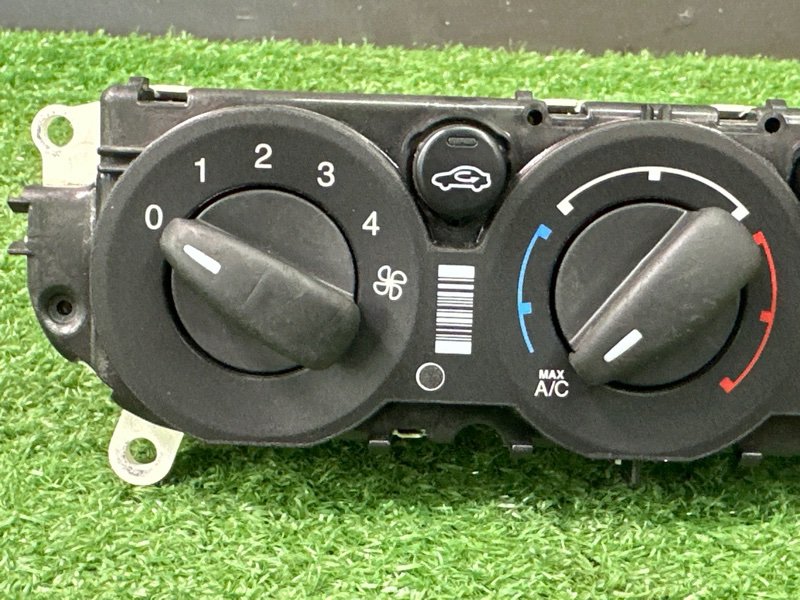 Блок управления отопителем и кондиционером Ford focus 3 2012 CB8