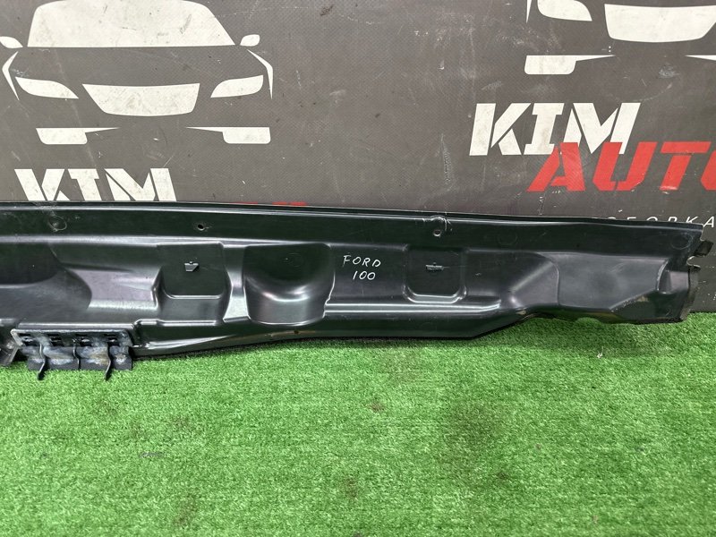 Накладка под жабо водосток Ford focus 3 2012 CB8