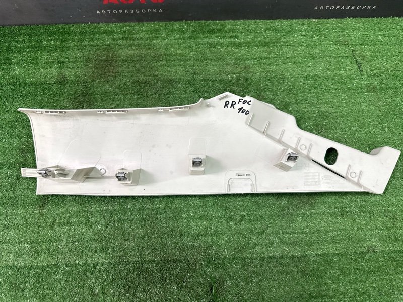 Накладка стойки кузова Ford focus 3 2012 CB8