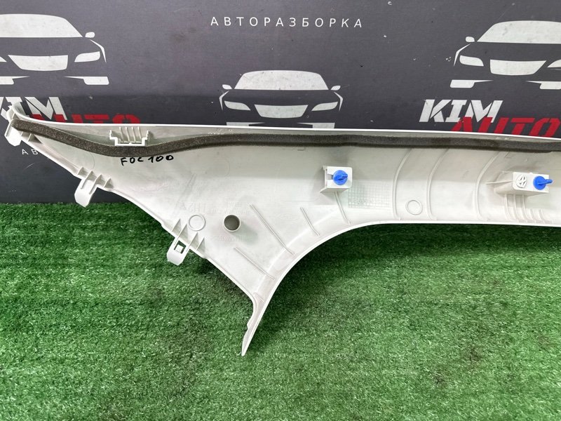 Накладка стойки лобового стекла Ford focus 3 2012 CB8