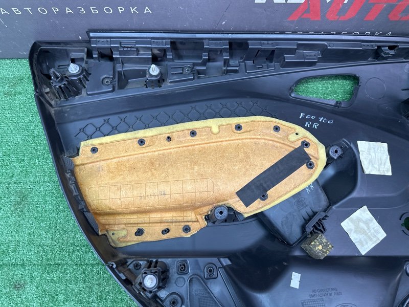 Обшивка двери Ford focus 3 2012 CB8