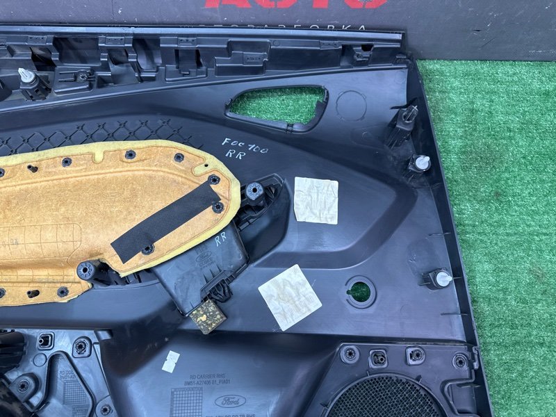 Обшивка двери Ford focus 3 2012 CB8
