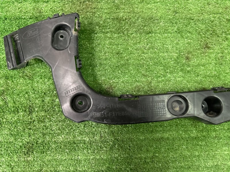 Кронштейн бампера Ford focus 3 2012 CB8