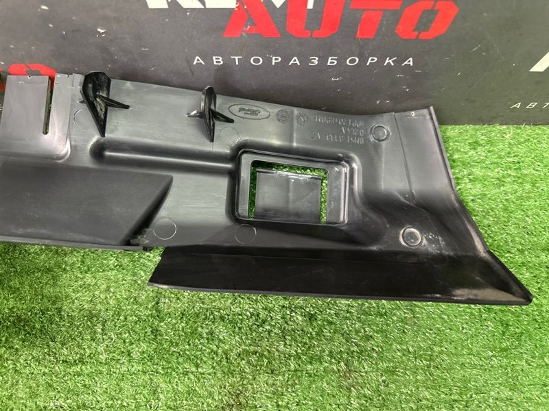 Дефлектор радиатора Ford focus 3 2012 CB8