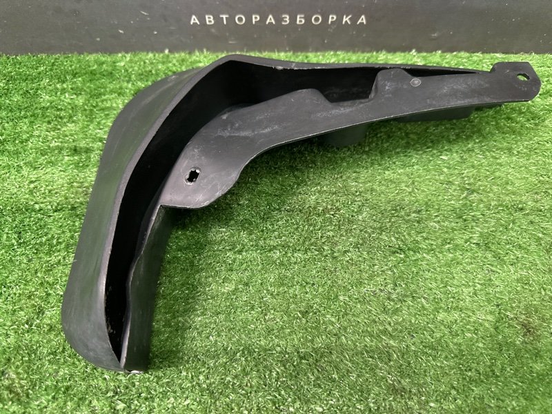 Брызговик Ford focus 3 2012 CB8
