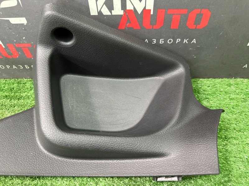 Накладка стойки нижняя Ford focus 3 2012 CB8