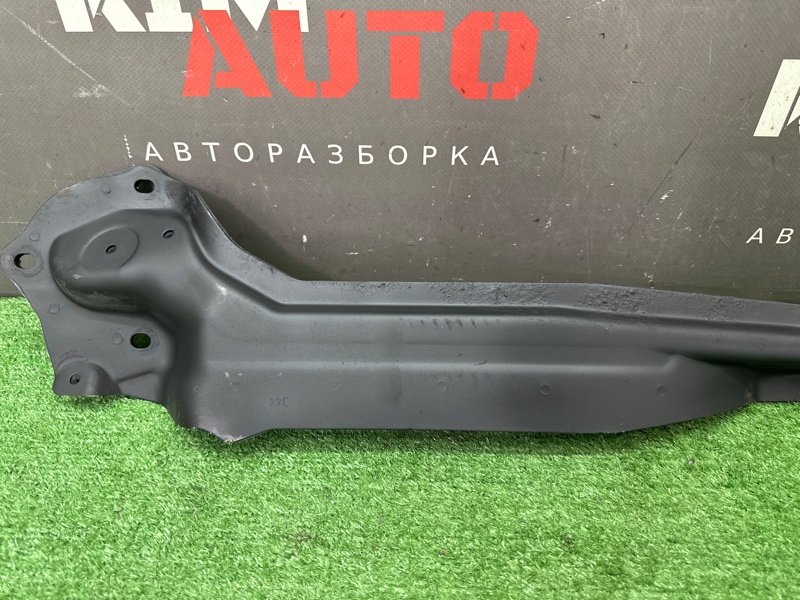 Растяжка/распорка передних стоек Ford focus 3 2012 CB8