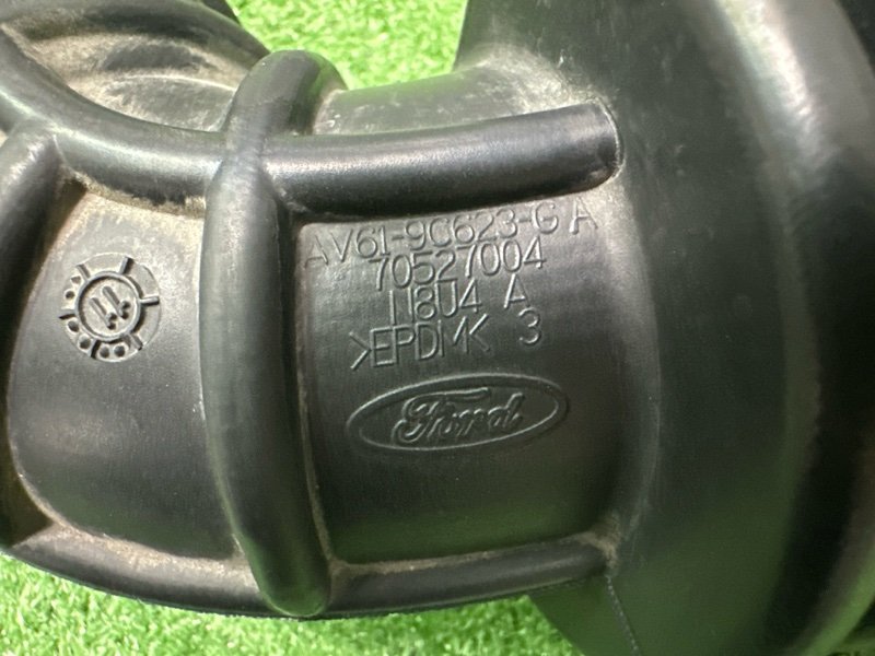 Патрубок воздушного фильтра Ford focus 3 2012 CB8