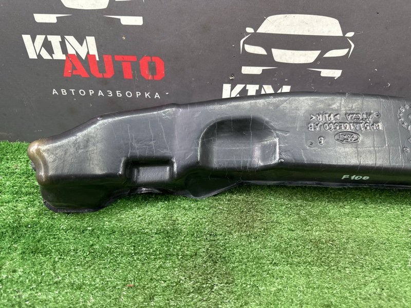 Пыльник крыла Ford focus 3 2012 CB8