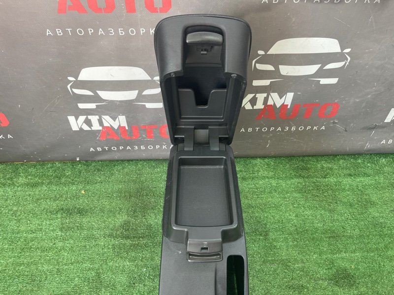 Консоль центральная Подлокотник Kia Ceed 1 2010 ED