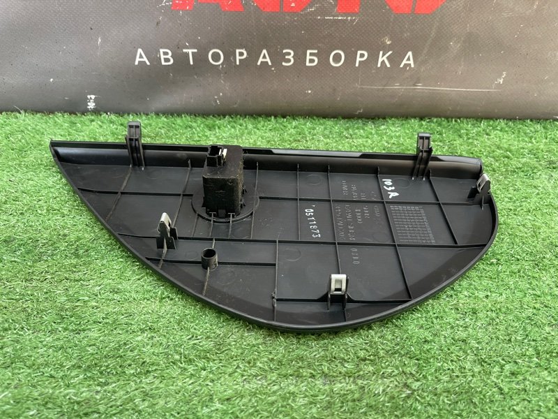 Накладка торпедо боковая Kia Ceed 1 2010 ED