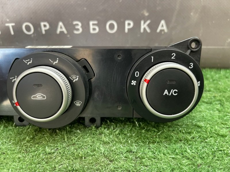 Блок управления отопителем и кондиционером Kia Ceed 1 2010 ED