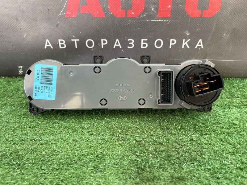Блок управления отопителем и кондиционером Kia Ceed 1 2010 ED