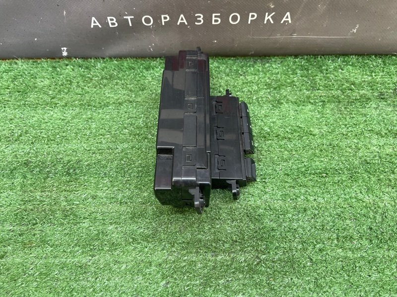 Дисплей бортового компьютера Kia Ceed 1 2010 ED