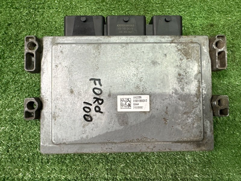 Блок управления двигателем (ЭБУ) Ford focus 3 2012 CB8