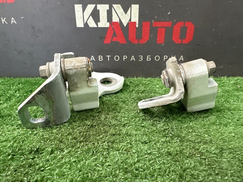 Петли двери Ford focus 3 2012 CB8