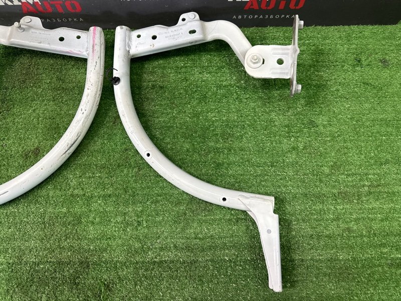 Петли крышки багажника Ford focus 3 2012 CB8