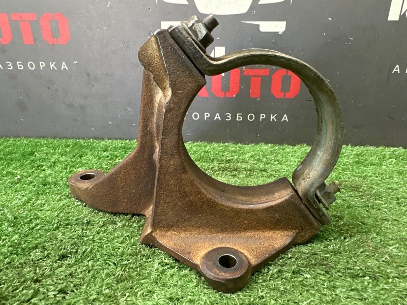 Кронштейн привода Ford focus 3 2012 CB8