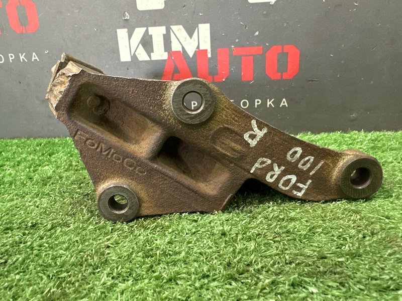 Кронштейн привода Ford focus 3 2012 CB8