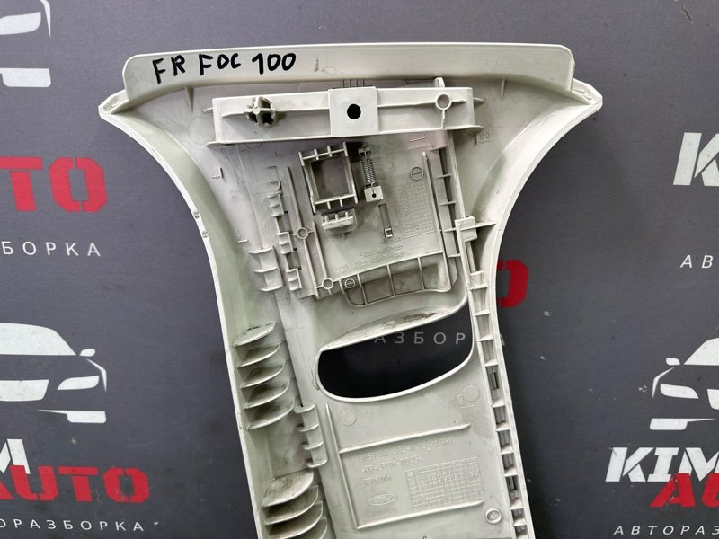 Накладка центральной стойки верхняя Ford focus 3 2012 CB8