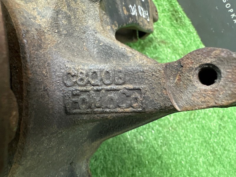 Кулак поворотный Ford focus 3 2012 CB8