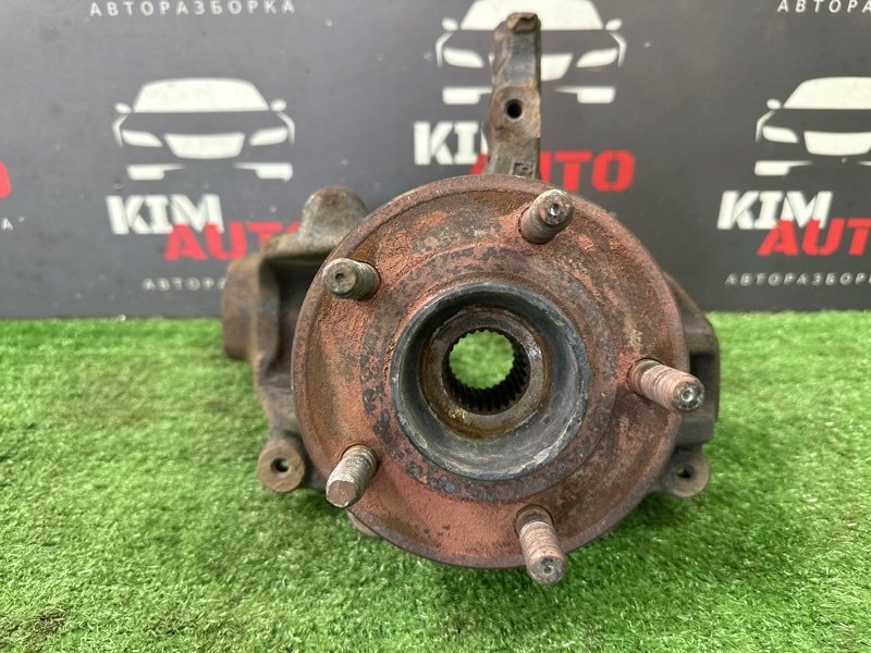Кулак поворотный Ford focus 3 2012 CB8