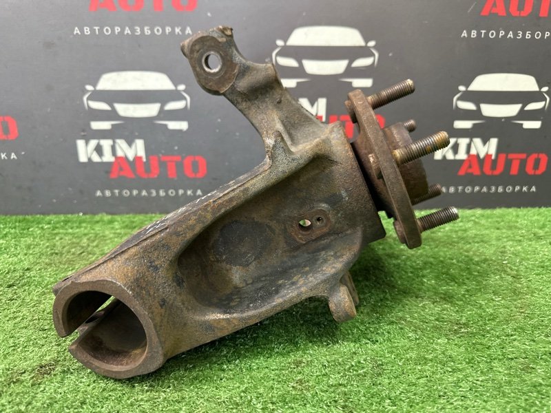 Кулак поворотный Ford focus 3 2012 CB8