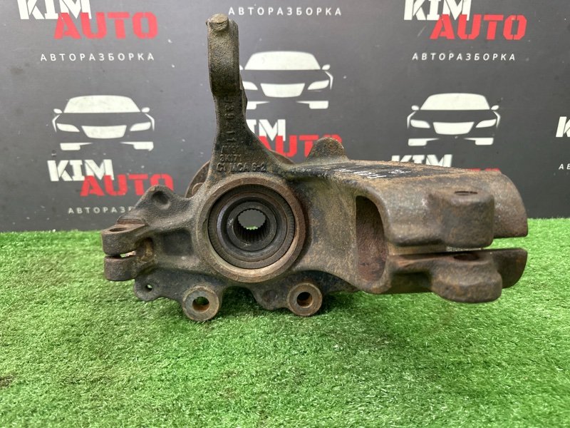 Кулак поворотный Ford focus 3 2012 CB8