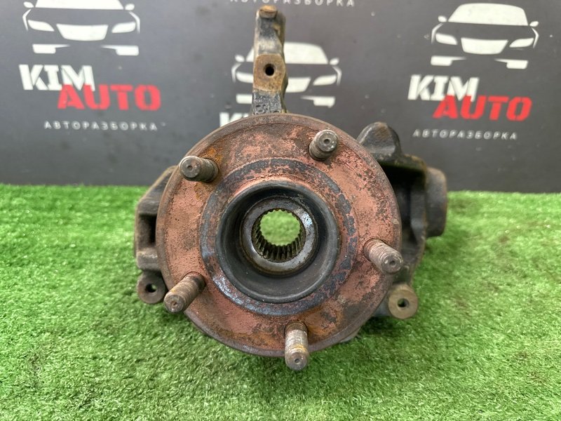 Кулак поворотный Ford focus 3 2012 CB8