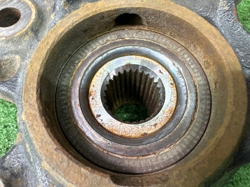 Кулак поворотный Ford focus 3 2012 CB8