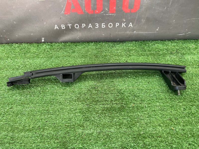Направляющая стекла двери Kia Ceed 1 2010 ED
