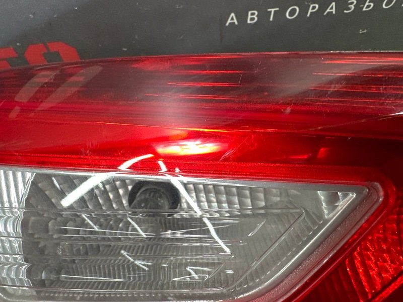 Фонарь в крышку багажника Ford focus 3 2012 CB8