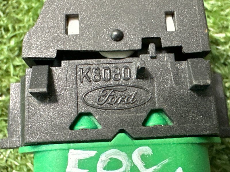 Кнопка стеклоподъемника Ford focus 3 2012 CB8