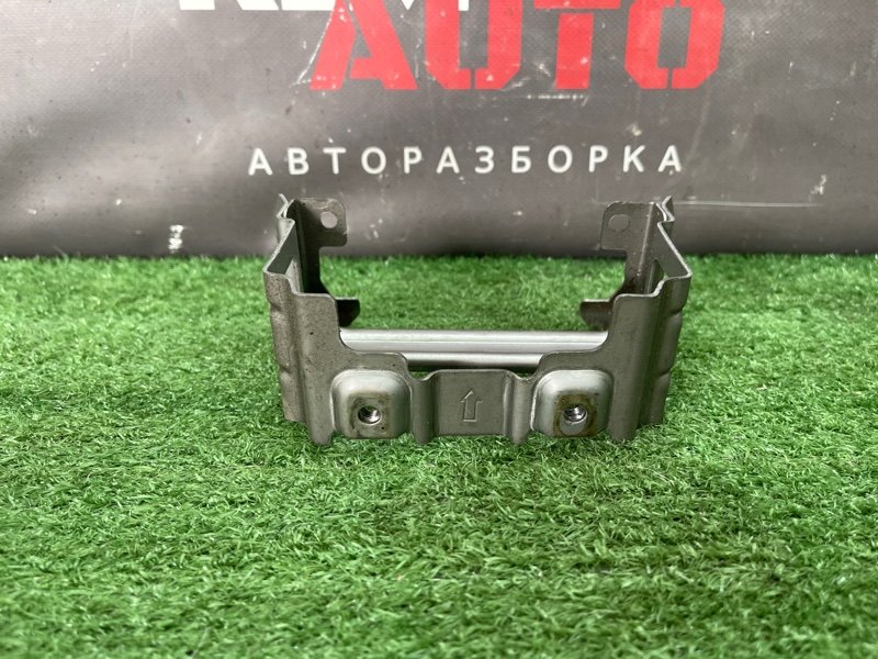 Кронштейн центральной консоли Kia Ceed 1 2010 ED
