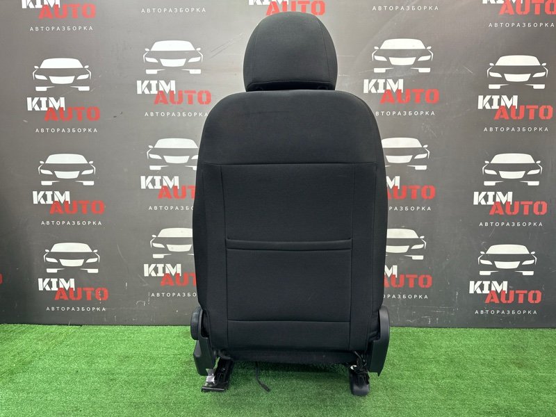 Сиденья передние комплект Kia Ceed 2 2012 JD