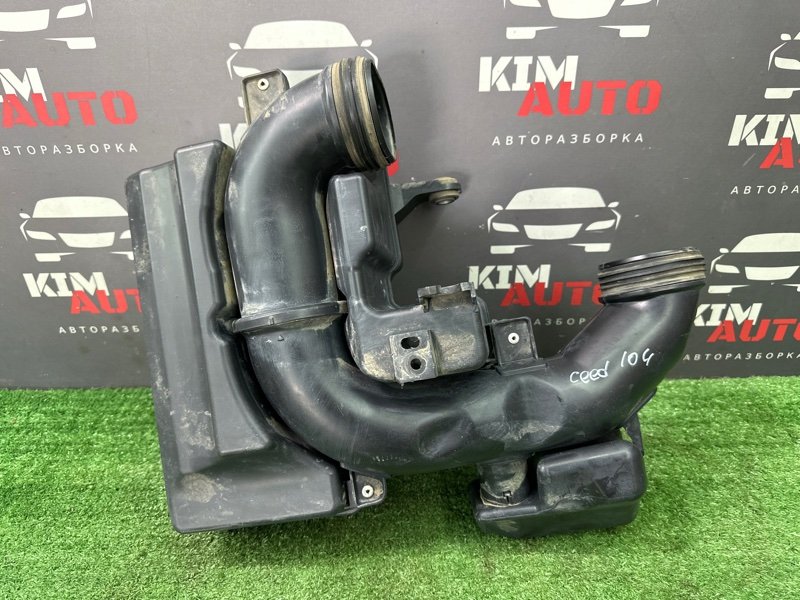 Резонатор воздушного фильтра Kia Ceed 2 2012 JD