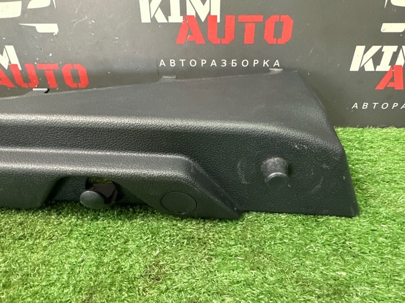 Опора полки багажника Kia Ceed 2 2012 JD