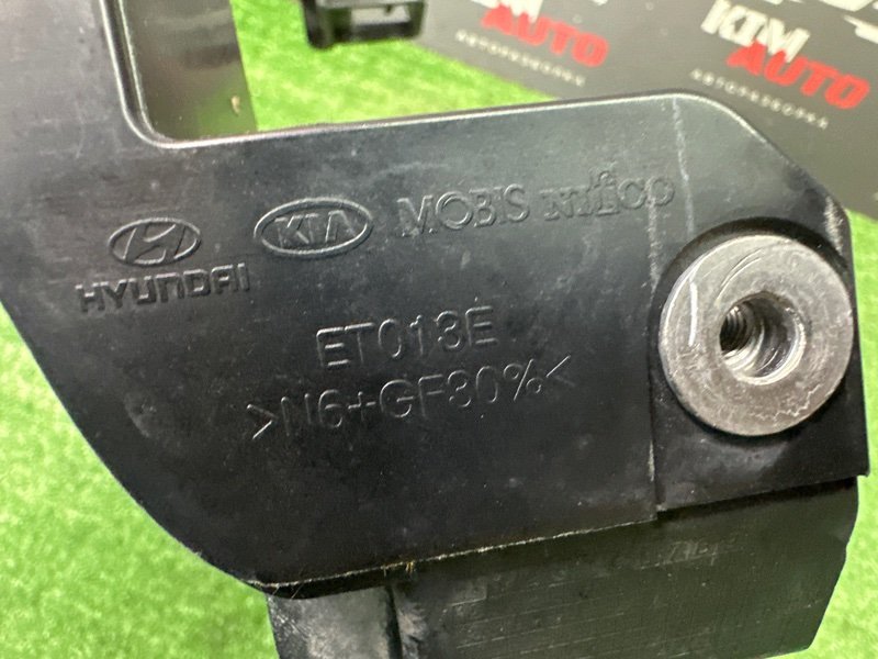 Кронштейн фары Kia Ceed 2 2012 JD