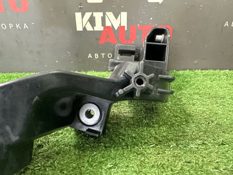 Кронштейн фары Kia Ceed 2 2012 JD