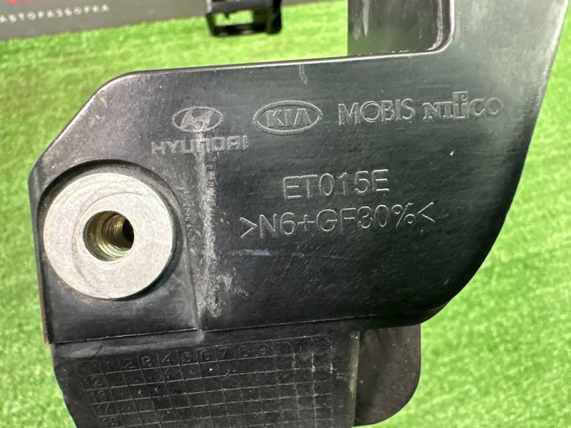 Кронштейн фары Kia Ceed 2 2012 JD