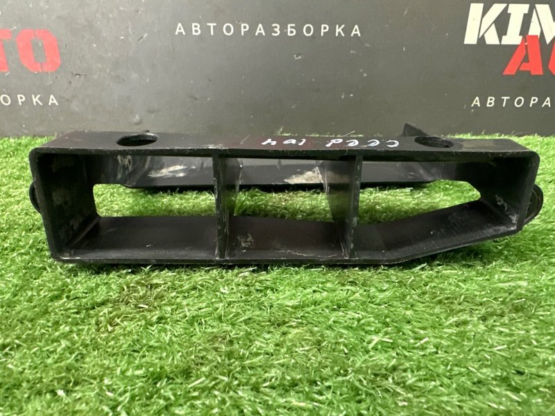 Воздухозаборник Kia Ceed 2 2012 JD