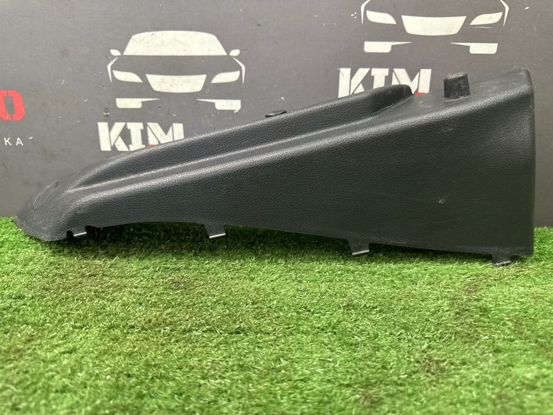 Опора полки багажника Kia Ceed 2 2012 JD