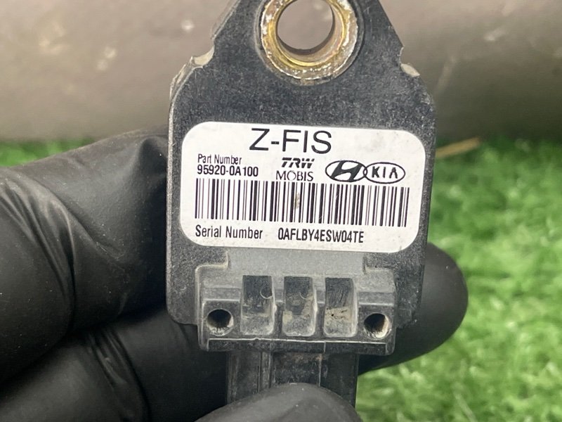 Датчик удара Kia Ceed 1 2010 ED