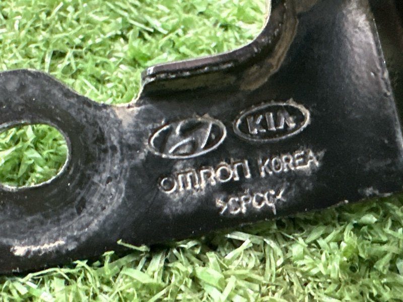 Концевик капота Kia Ceed 2 2012 JD