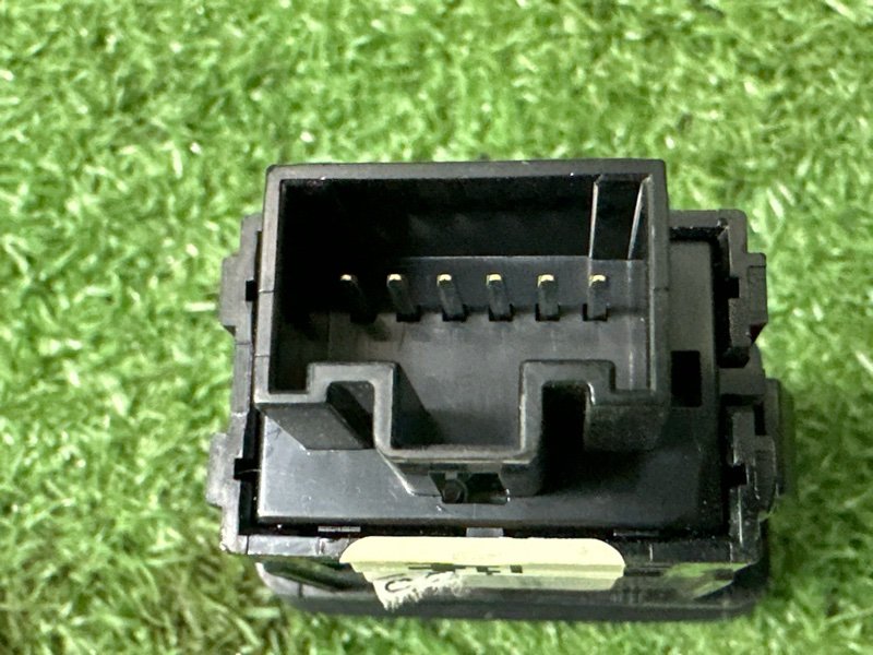 Кнопка аварийной сигнализации Kia Ceed 2 2012 JD