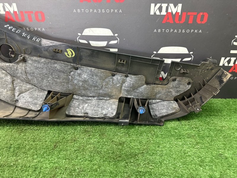 Накладка стойки кузова Kia Ceed 2 2012 JD
